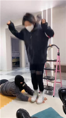 184944vhjw4zhxxv774ajf.jpg