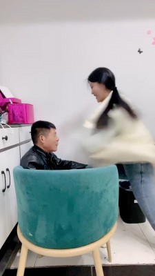 205032idl22rprkdak9ra6.jpg