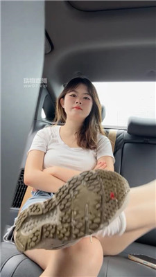 115636um9xfk39d95x40xm.jpg