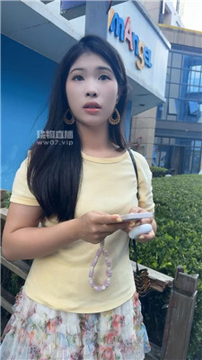 【素人挖掘机】开发路人妹妹车内调