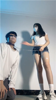 【甜恬】艺校女神S-小白鞋白袜踢踹虐