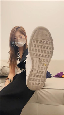 【77】sb贱狗爬进来    250731-35BP
