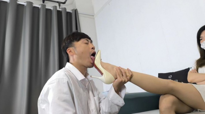 【女神学院·梓】玉足大餐