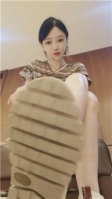 【水蜜樱桃】鞋底羞辱绿帽男友    250818-24BP