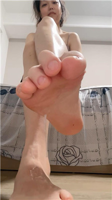 【玄葉】裸足口水拍手寸    250818-27BP