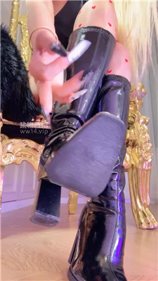 【玥樾】爬进来爆吸香水    250831-23BP
